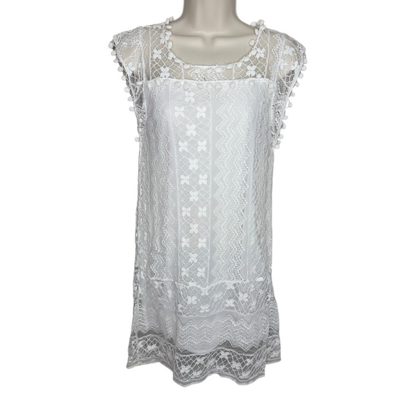 Gamiss Dresses & Skirts - Gamiss Women’s White Floral Lace‎ Sleeveless Dress Size XL